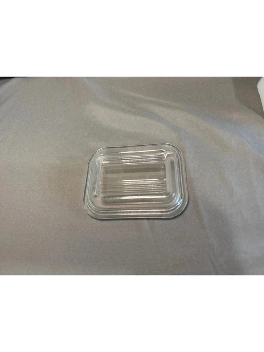 Vintage Pyrex Amish Butterprint Refrigerator Dish 501 w/Lid, - 1950's
